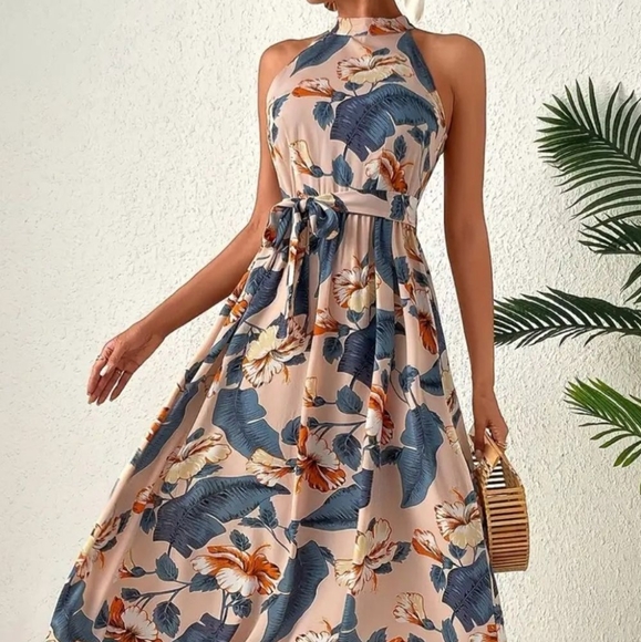 Garden Kiss Halter Maxi Dress - Desert Blue - Picture 6 of 9